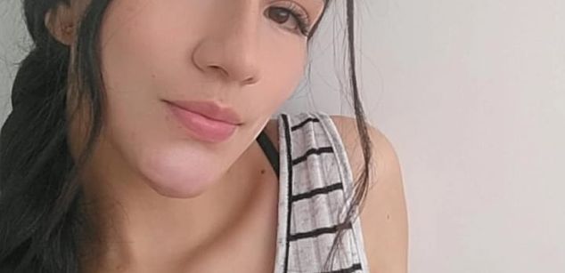 Model - LiaMoretti feet