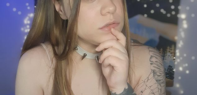 Model - Nessa Greyrat dildo