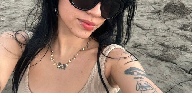 Model - Katzze colombiana