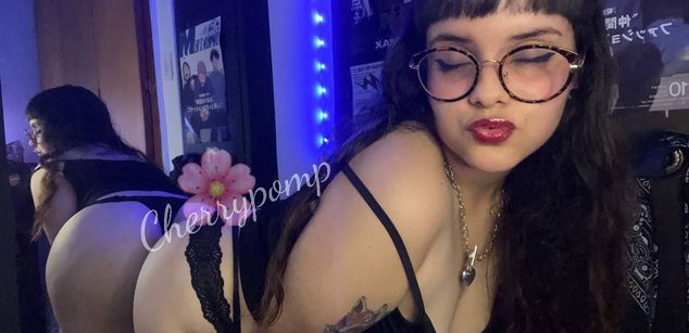 Model - Cherry Pomp squirt