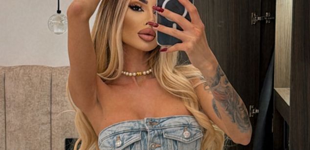 Model - Ariana squirt