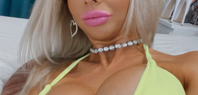 Model - MoniqueBliss squirt