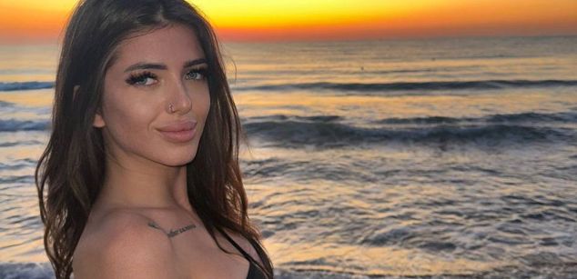 Model - StacyLush squirt