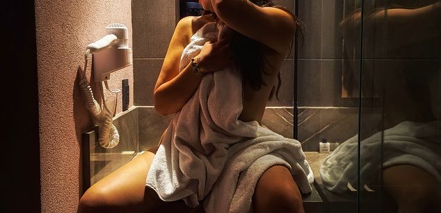 Model - Zoe Ferrer feet