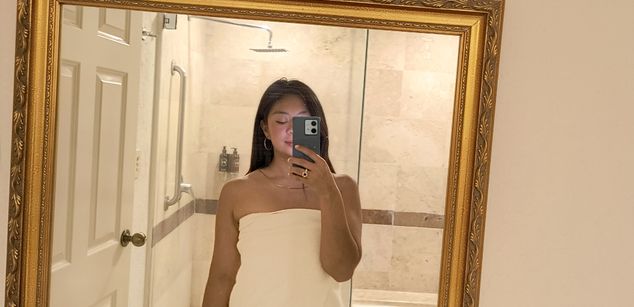 Model - Zoe Ferrer feet