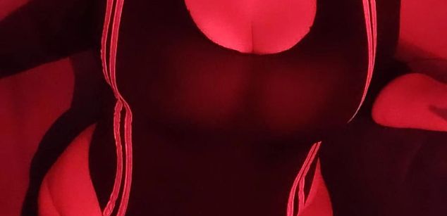 Model - Lorrein popten horny