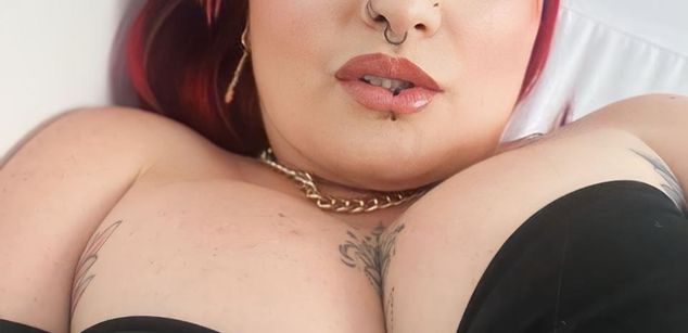 Model - AmaranthaVelmet femdom