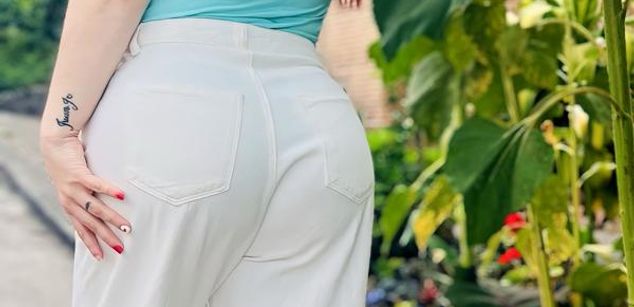 Model - AmaranthaVelmet femdom