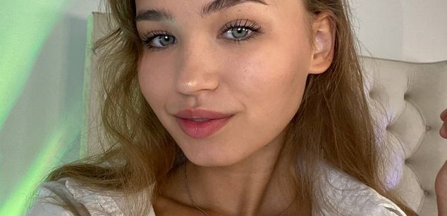 Model - AlexiaCoy_ bigass