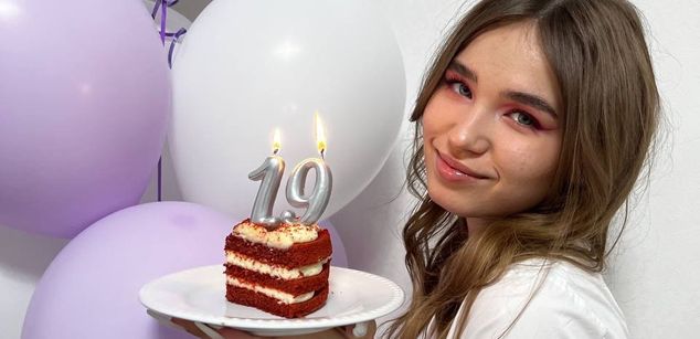 Model - AlexiaCoy_ bigass