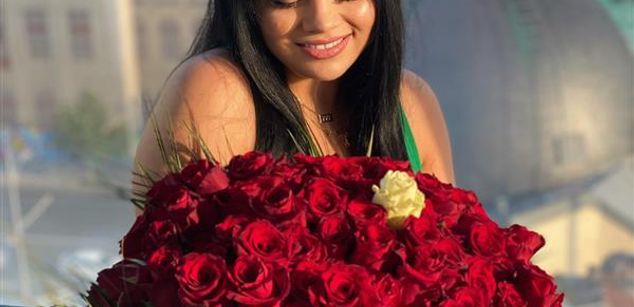 Model - AmberRiso bigass