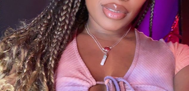 Model - Dollivine Noir sissy