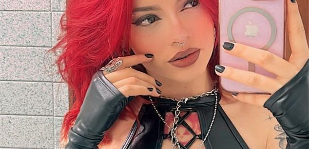 Model - abby_jones hairy