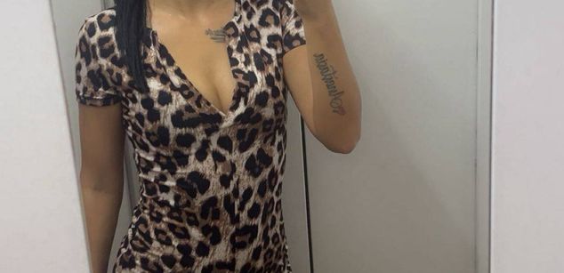 Model - MidnightEve masturbation