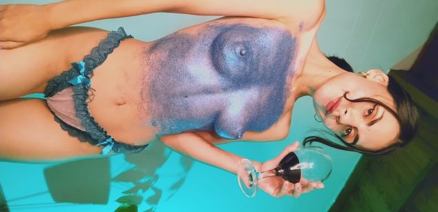 Model - call me bluee skinny