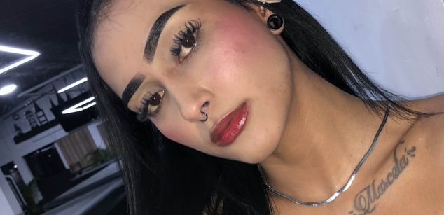 Model - Elisa Peters latina