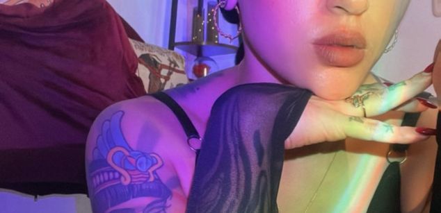 Model - Cleo denil sissy