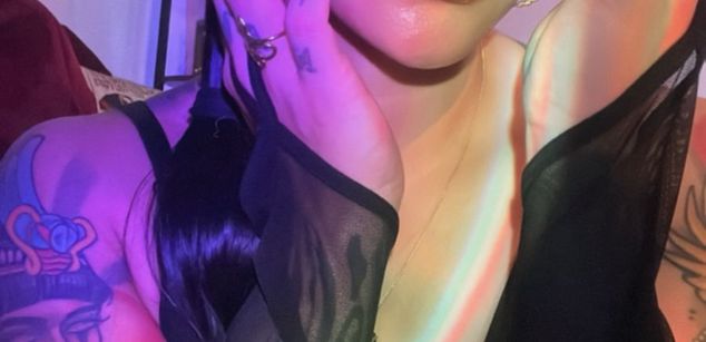 Model - Cleo denil sissy