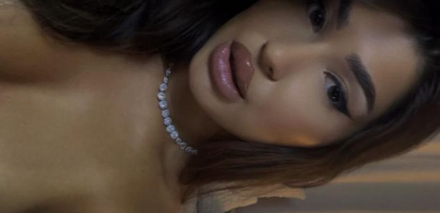 Model - AmaRay findom