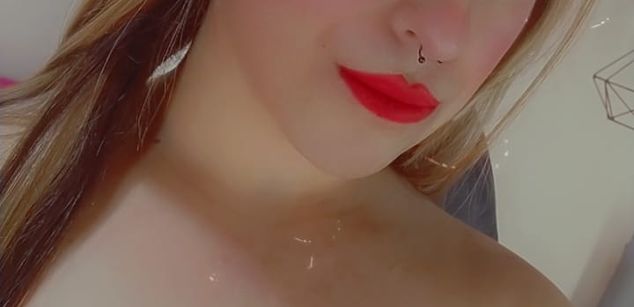 Model - Mackenzie smalltits