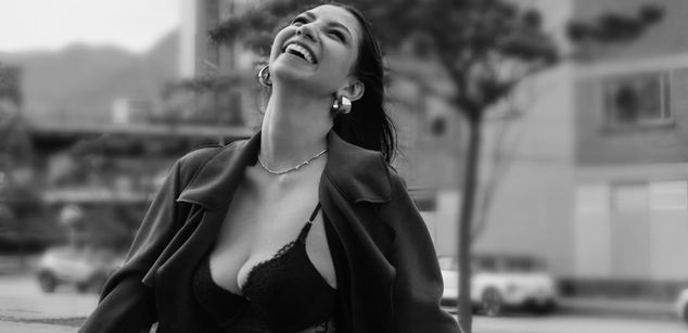 Model - Sophiee Miller joi