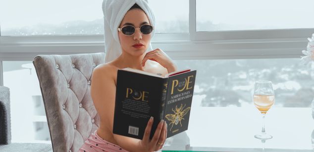 Model - Mia Malkova oil