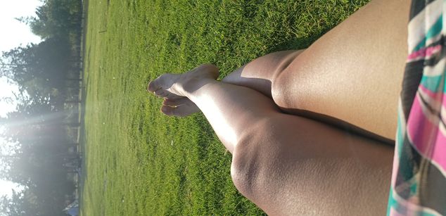 Model - Zoe Ferrer feet