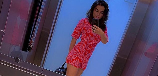 Model - AngieLipsX bigass