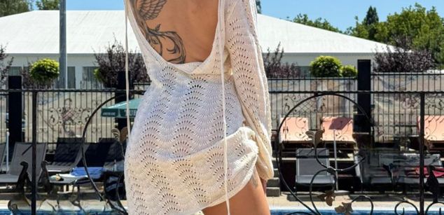 Model - AngieLipsX bigass