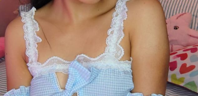 Model - Bella Sky Dominatrix