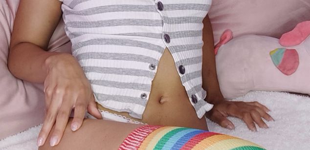 Model - Bella Sky Submissive