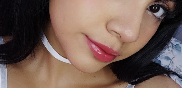 Model - Bella Sky Submissive