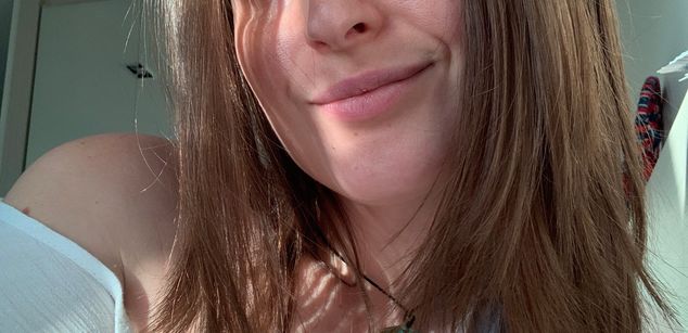 Model - Sabrina warm