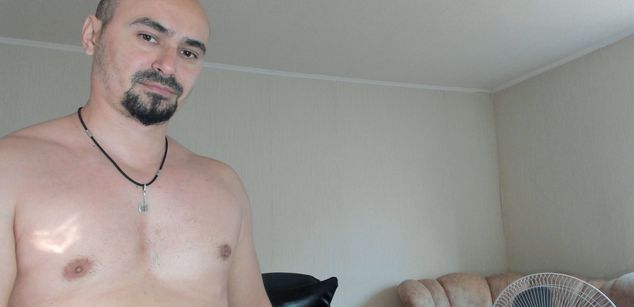 Model - GriSH9 flirting