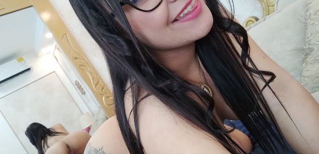 Model - Zoe Roux  ass