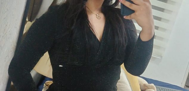 Model - Zoe Roux  ass