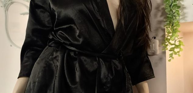 Model - Melissa Adams latina