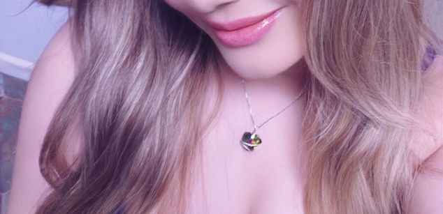 Model - SaraKhann bigboobs