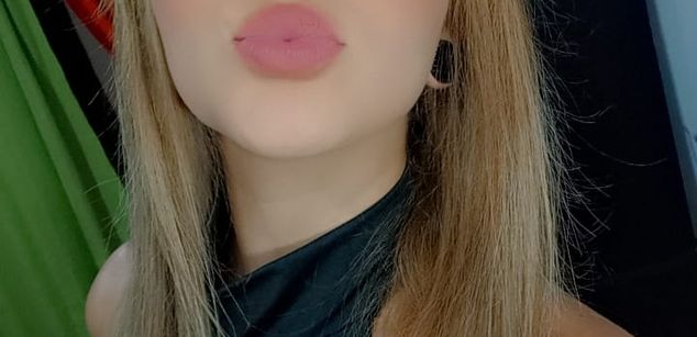 Model - Serena Fox Feet