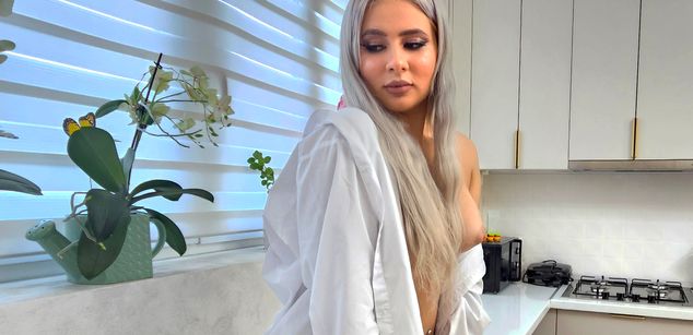 Model - SuzzySweet european