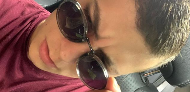 Model - Cris-Smith LATINO