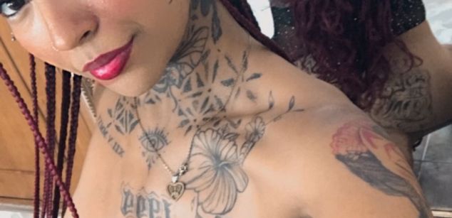 Model - EmilieLake Femdom