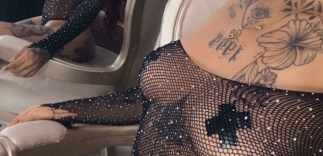 Model - EmilieLake Femdom