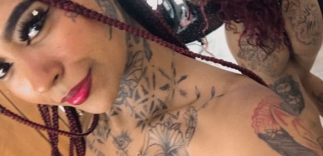 Model - EmilieLake Femdom