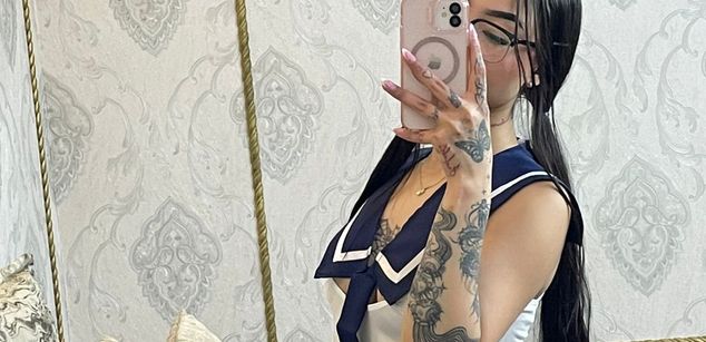 Model - Cata Stones latina