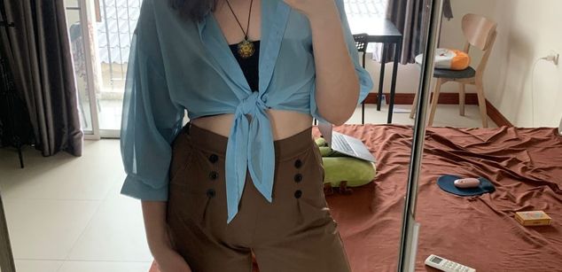 Model - Sabrina warm