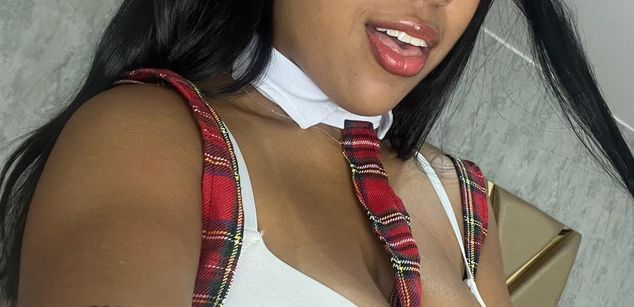 Model - SofiaStorm Submissive