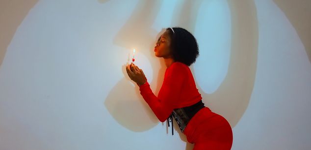 Model - I am Sel glasses