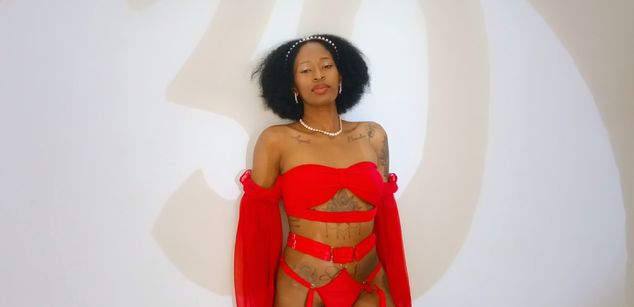 Model - I am Sel glasses