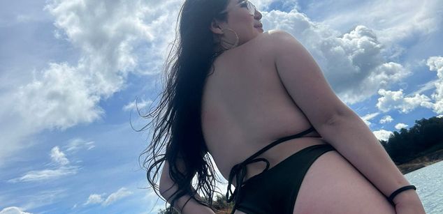 Model - Anahi Vega LATINA